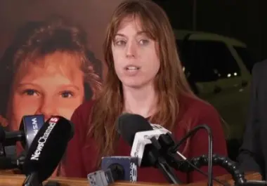 “Le hicieron dos intentos y al final seguía respirando, aunque su respiración era muy irregular”, relató Catherine Sweeney de WPLN en una rueda de prensa tras la fallida ejecución.