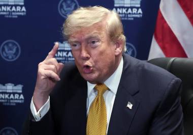 La advertencia del presidente a Irán marcó la primera vez que amenazó con ataques contra el régimen estando físicamente dentro del alcance de sus misiles.