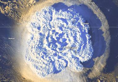 Una imagen satelital que muestra la erupción del volcán Hunga Tonga-Hunga Ha’apai, ubicado en el Reino del Pacífico Sur de Tonga. EFE/EPA/TONGA METEOROLOGICAL SERVICES