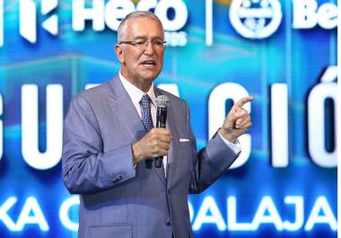 En esencia, se abordan las apelaciones finales presentadas por Grupo Elektra y TV Azteca contra siete adeudos fiscales que, en su monto inicial, suman 33 mil 477 millones de pesos, sin considerar las sanciones, intereses ni actualizaciones correspondientes.