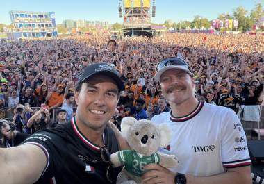 Sergio Pérez se prepara para su regreso a la Fórmula 1 en el Gran Premio de Australia 2026, donde debutará con el nuevo equipo Cadillac.