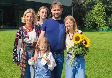 La familia de Yevheniya Bazylevych estaba entre las siete personas que murieron en la ciudad del oeste de Ucrania, cerca de la frontera con Polonia.