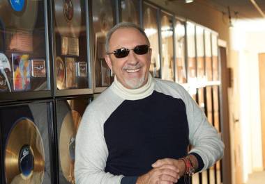 ¡Orgullo latino! Emilio Estefan Jr es el primer juez de Miss Universo 2024