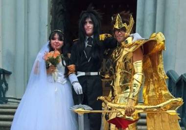 En el Templo Expiatorio de León, Guanajuato, el pasado 5 de octubre se llevó a cabo una boda inspirada en el anime ‘Saint Seiya’ (Los Caballeros del Zodiaco).