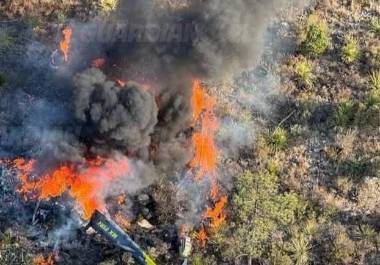 La aeronave Bell XB-SNA, propiedad de Heliservicios Internacionales S.A. de C.V., sufrió un accidente durante las labores de combate al fuego en el Cañón de La Roja.