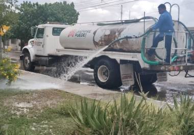 Las colonias más afectadas recibieron apoyo adicional, como entrega de costales de arena y limpieza de alcantarillas.