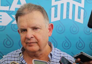 Lauro Villarreal advierte que los cambios de administración municipal no deben afectar la eficiencia del servicio.