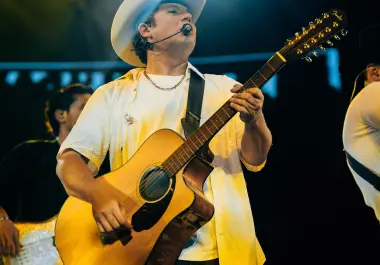 Baile. El cantante sinaloense prepara un recorrido por distintas ciudades de México antes de cerrar su gira en Veracruz en diciembre.
