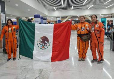 Las mujeres coahuilenses forman parte del grupo de rescatistas enviado por el Gobierno de México a Colombia para apoyar en las labores de auxilio.