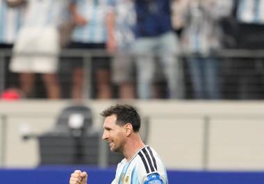 Messi celebra su gol número 17 en las Copas del Mundo.