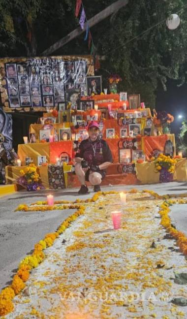 $!La tradición del Día de Muertos en la colonia Santa Rosa empieza el 1 de diciembre con danzas aztecas y termina con un mega baile.