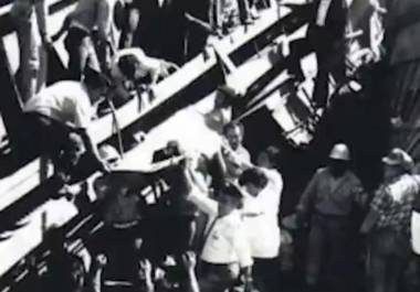 Estudiantes de la Narro se organizaron para acudir a Puente Moreno tras conocer el descarrilamiento del Tren Peregrino la noche del 4 de octubre de 1972.