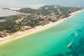 Área protegida de Holbox, nuevamente en riesgo; abren paso a centro urbano