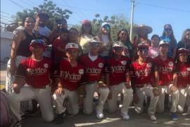 Los tres jóvenes de la Región Carbonífera viajaron con sus familias para formar parte de la selección mexicana que disputa el certamen en Cartagena.
