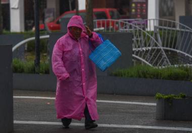 El monzón mexicano y la onda tropical 29 mantendrán condiciones de lluvia, actividad eléctrica, fuertes vientos y temperaturas elevadas durante este miércoles.