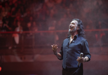 El icónico Marco Antonio Solís, conocido cariñosamente como “El Buki”, regresará a los escenarios mexicanos con su esperada gira “Más cerca de ti” en 2025.