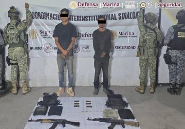 Iván “N”, alias “El 24”, fue detenido en Sinaloa durante operativos que dejaron decomisos de armas, explosivos, cartuchos y sustancias para drogas.