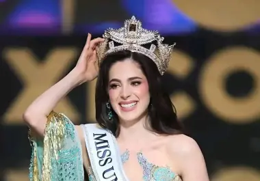 Nawat Itsaragrisil, directivo de Miss Universe en Tailandia, pide disculpas luego de los hechos relacionados con la representante mexicana, Fátima Bosch, quien lo confrontó luego de referirse a ella peyorativamente.