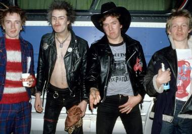 Los Sex Pistols, formados en Londres en 1975, fueron una de las bandas más influyentes del punk rock británico.