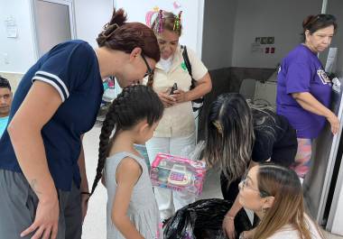 Personal del Voluntariado realizó actividades recreativas con menores hospitalizados.
