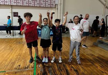 Andrés Viloria celebra su campeonato Sub-9 tras una jornada completa en Mérida.