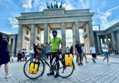 Saltillense recorre de Copenhague a Roma en bicicleta por turismo ecológico