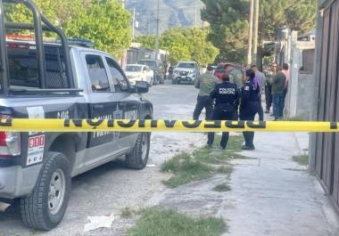 La madre de la víctima aseguró que Diana Marina ya había denunciado previamente presuntos actos de violencia y que contaba con medidas restrictivas antes de ser localizada sin vida.