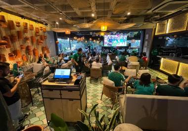 Los saltillenses abarrotaron los restaurantes para ver el partido entre México y Corea del Sur.