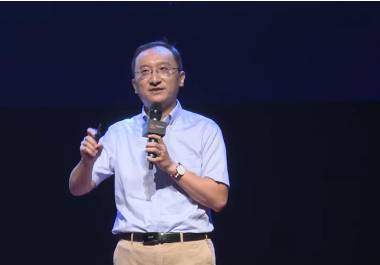 Zilong Qiu, quien dirigió la investigación para el tratamiento de Mei, parecía obsesionado con publicar su investigación en una revista prestigiosa, con la esperanza de que la suya fuera “la primera terapia de edición genética dirigida al cerebro”.