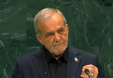 El presidente iraní no dio detalles sobre las conversaciones, pero dio la impresión de que estaba centrado en ganarse el apoyo de los vecinos árabes de Irán para las propuestas que Teherán ha elaborado para el futuro del estrecho de Ormuz.