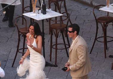 Fiesta. El Palazzo Gangi fue el escenario del primer encuentro entre los invitados que acompañan a la pareja en su celebración matrimonial.