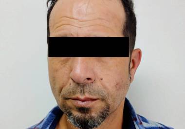 En la vivienda se logró la detención de un hombre, identificado como Héctor “N”, de 50 años, informaron las autoridades de Nuevo León.