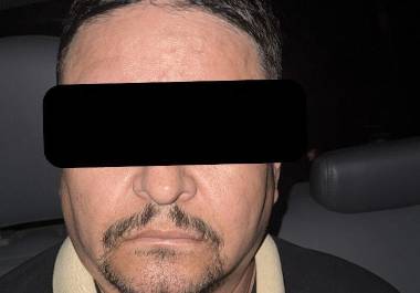 El detenido fue trasladado a las instalaciones de la Fiscalía General del Estado, donde se mantiene en integración la carpeta de investigación.