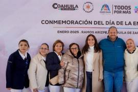 El alcalde de Ramos Arizpe, Tomás Gutiérrez, organizó un desayuno para celebrar el Día de la Enfermera.