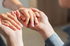 A través de redes sociales, una mujer originaria de Oaxaca expuso la compleja situación médica de su hija, quien requiere múltiples cirugías.