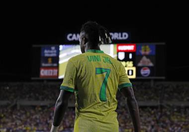 El atacante carioca tiene en sus hombros el peso de cargar a una criticada selección brasileña.