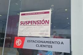 Profeco colocó sellos de suspensión en la agencia MG Saltillo.