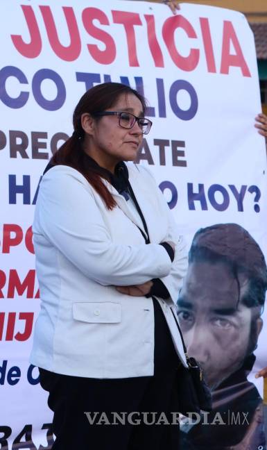 $!Eréndira Maltos, esposa de Marco Tulio, expresó su descontento por la falta de avances en la investigación por parte de la Fiscalía General del Estado de Coahuila.