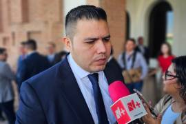 Julio Loera, delegado de la FGE en la Región Sureste, afirmó que la información sobre la búsqueda se mantiene bajo reserva para no entorpecer la localización del presunto responsable.