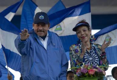 El presidente de Nicaragua, Daniel Ortega (i), junto a la copresidenta, Rosario Murillo (d) en una fotografía de archivo.