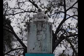 Las ruinas de la estatua de Emilio Carranza en el cruce de Luis Gutiérrez y Emilio Carranza dan paso a la especulación.