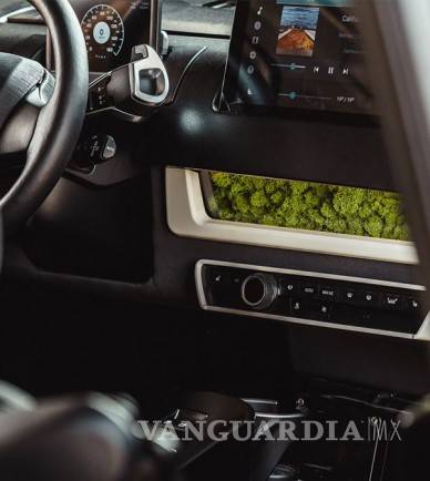 $!Sion, el auto solar que se carga mientras lo conduces