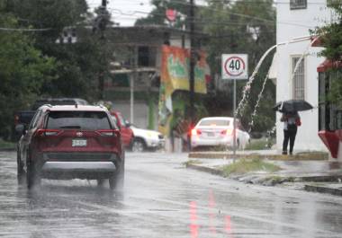 Todas las lluvias acompañadas con descargas eléctricas y posible caída de granizo en zonas altas. A su vez, se prevé que la onda tropical número 8 deje de afectar a México al final del día.