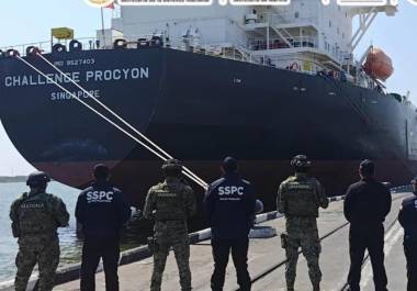 El Gobierno federal reportó sólo la mitad del volumen de huachicol decomisado a la empresa Intanza en el histórico operativo realizado a finales de marzo en el puerto de Tampico, Tamaulipas.