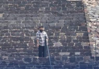 Un hombre realizó disparos en la parte alta de la Pirámide de la Luna, en la zona arqueológica de Teotihuacán, dejando un saldo de una mujer muerta y varios turistas heridos.