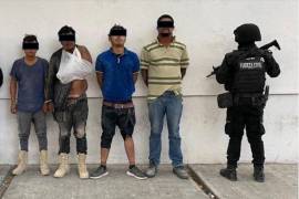 En los hechos, regustrados sobre la carretera Anáhuac a Salinillas, se logró la detención de cinco hombres