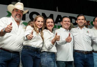 Héctor Miguel García, Cristina Amezcua, Esra Cavazos y rindieron protesta como abanderados del PRI en la región Centro-Desierto.