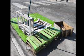 El biciestacionamiento se había colocado en el cruce de Victoria y Acuña, en un área destinada al paso peatonal, sin afectar cajones de automóviles.