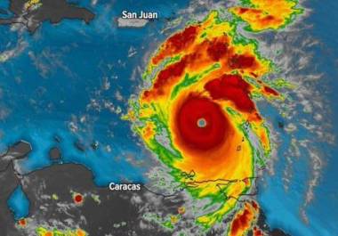 El ciclón ya tocó tierra en las Antillas Menores y avanzará esta semana por el Mar Caribe, indicó el organismo