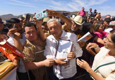 Cuidando al patrón': CCP, la famosa tienda de ropa, resguarda lomitos  durante ola de calor y